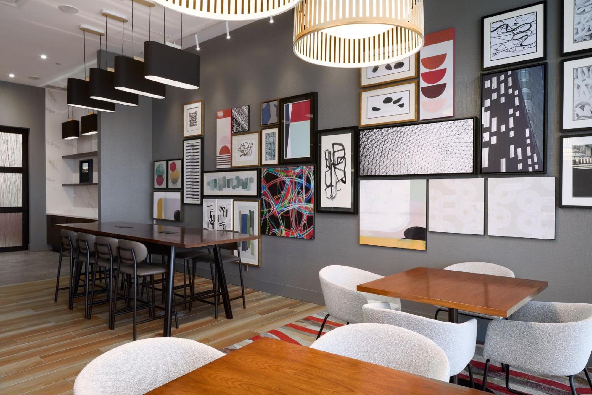 Residence Inn By Marriott Montreal Airport Dorval Bagian luar foto