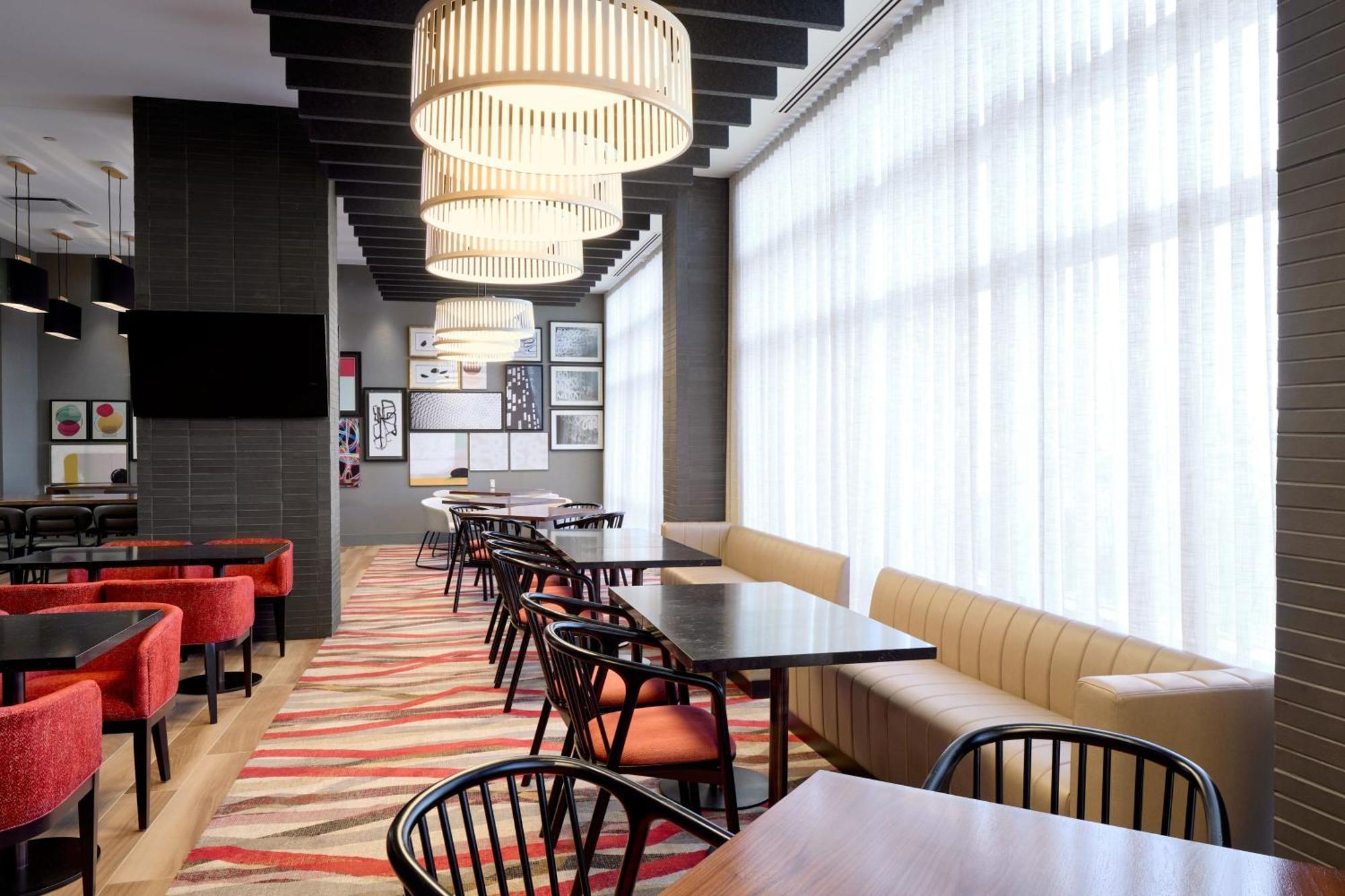 Residence Inn By Marriott Montreal Airport Dorval Bagian luar foto
