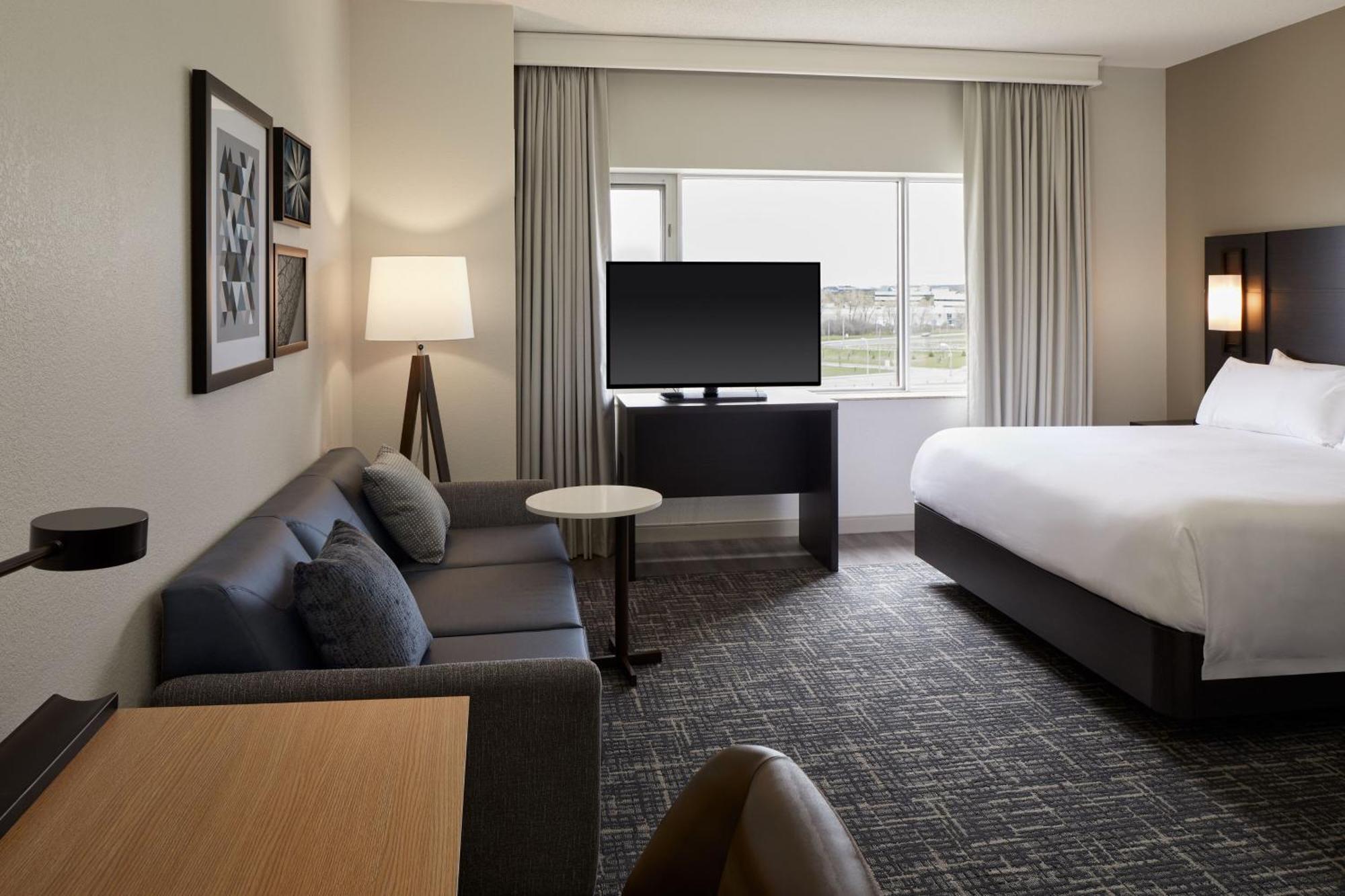 Residence Inn By Marriott Montreal Airport Dorval Bagian luar foto