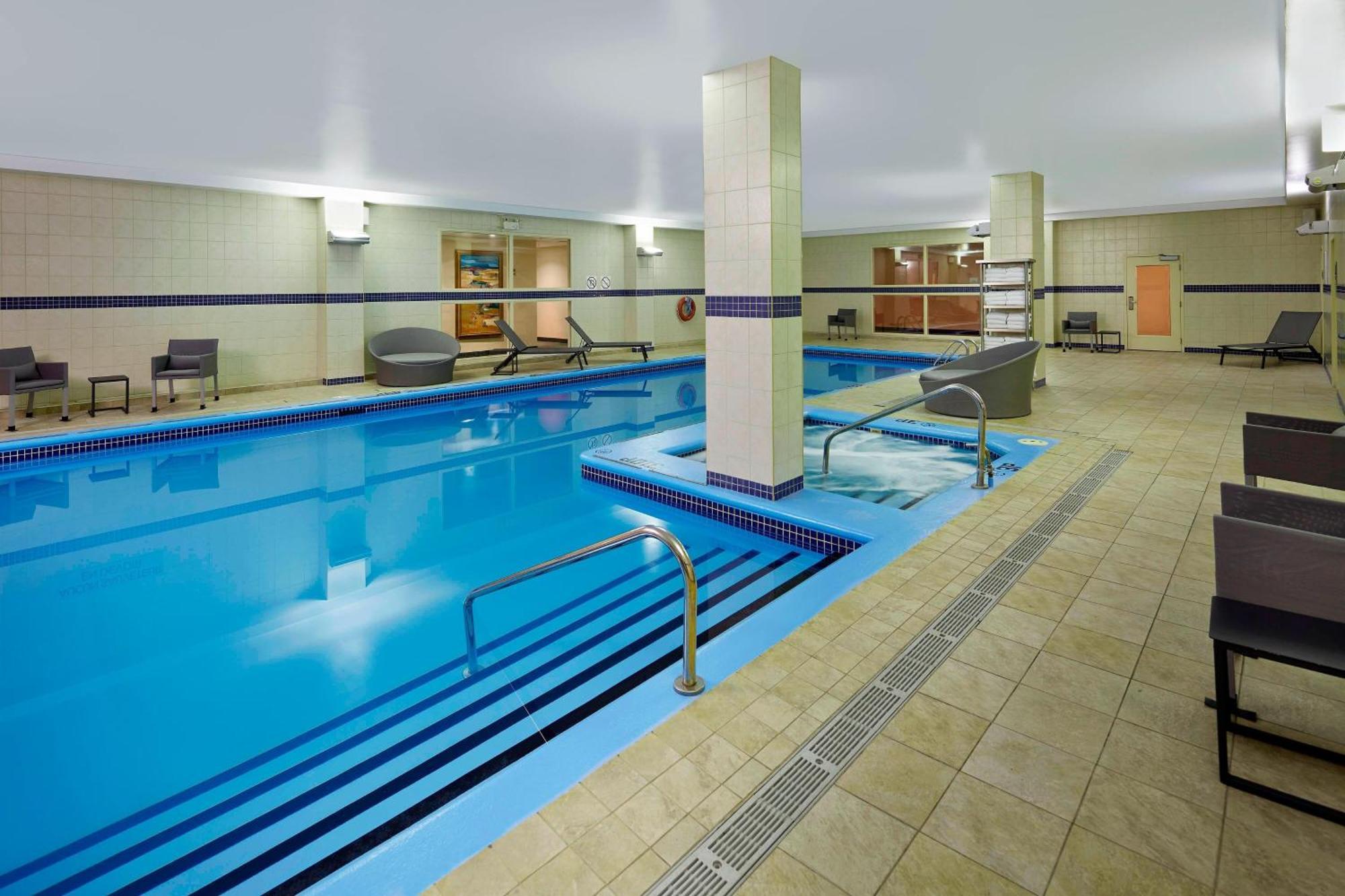 Residence Inn By Marriott Montreal Airport Dorval Bagian luar foto