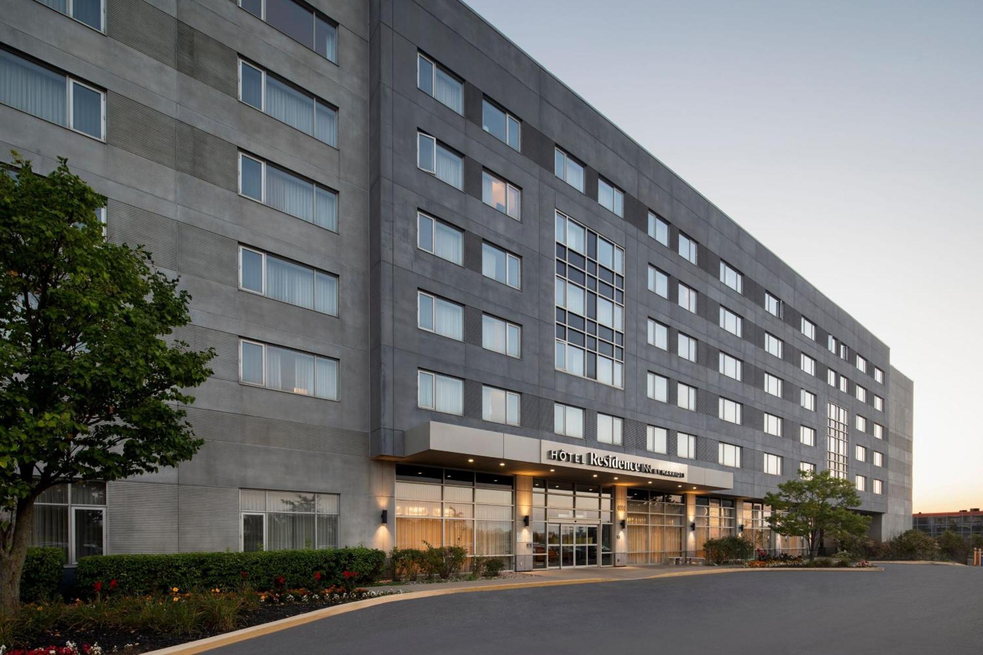Residence Inn By Marriott Montreal Airport Dorval Bagian luar foto