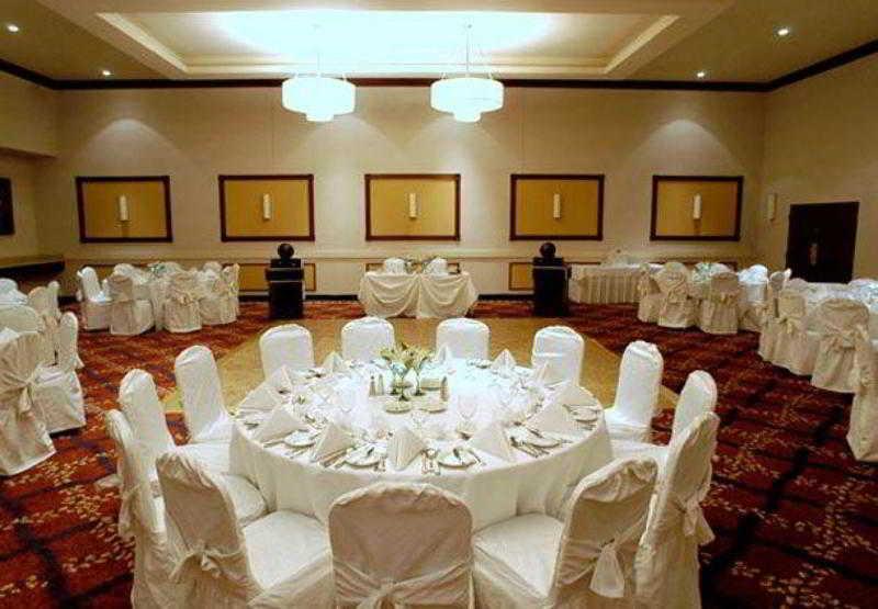 Residence Inn By Marriott Montreal Airport Dorval Restoran foto